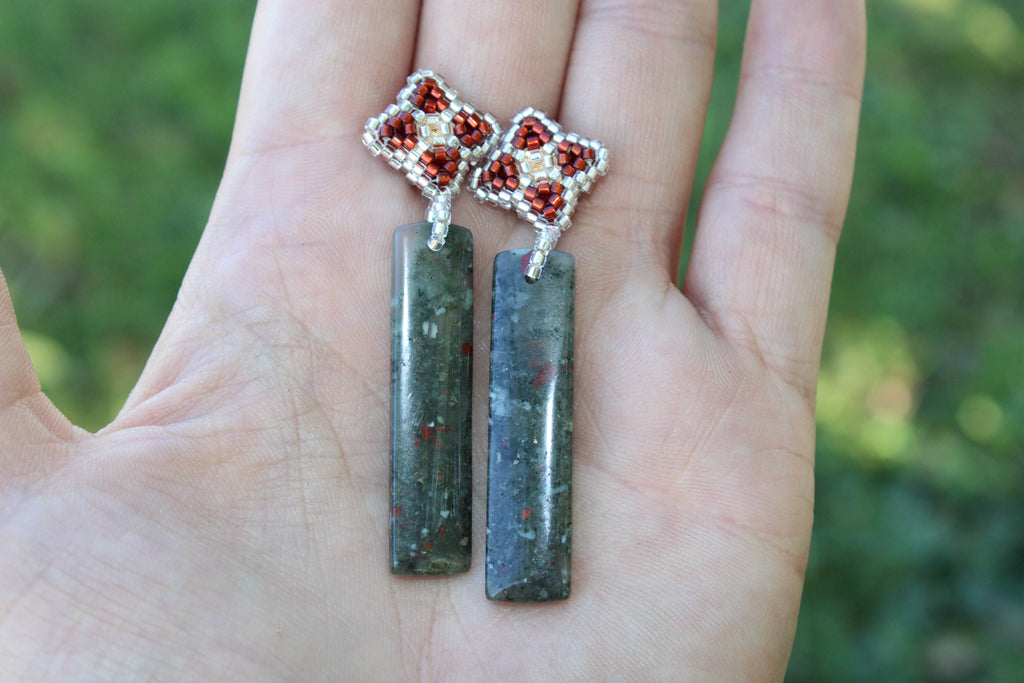 Bloodstone Rectangle Spikes