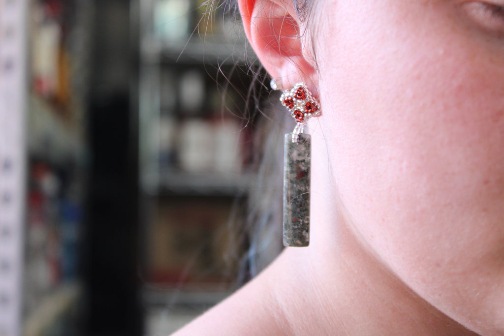 Bloodstone Rectangle Spikes