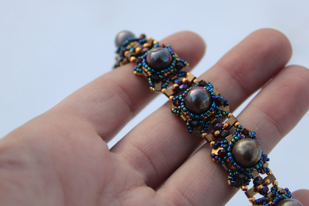 Cultured Pearl in Beaded Gold and Blue Bracelet