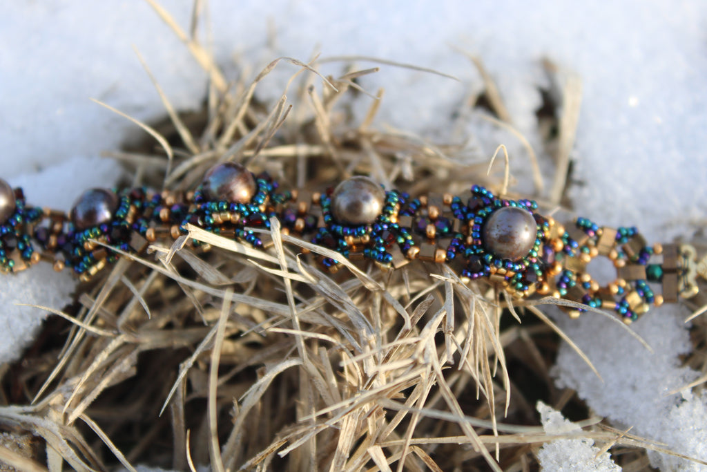 Cultured Pearl in Beaded Gold and Blue Bracelet