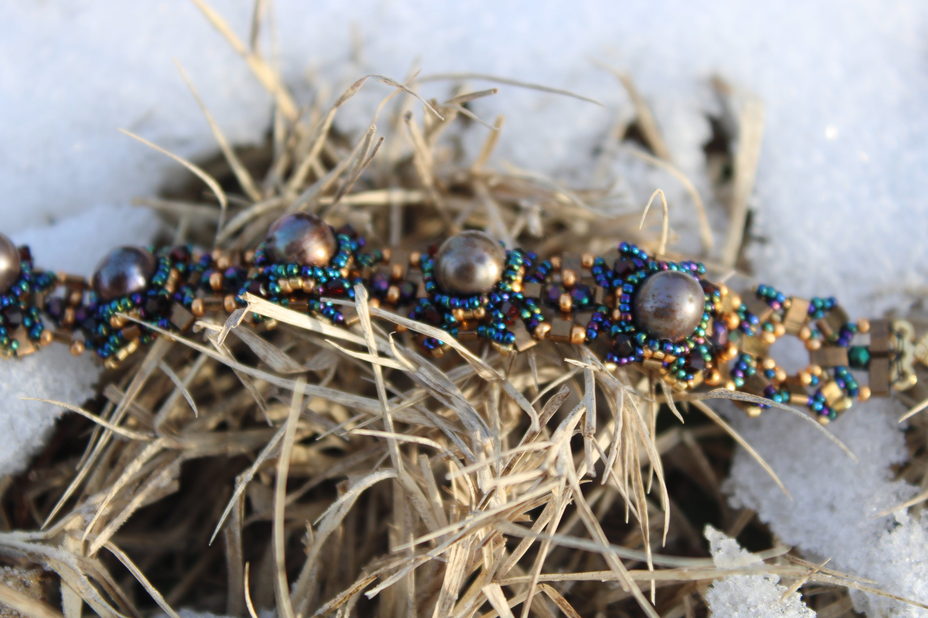 Cultured Pearl in Beaded Gold and Blue Bracelet