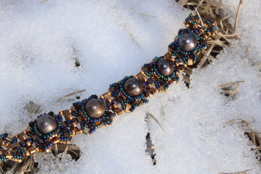 Cultured Pearl in Beaded Gold and Blue Bracelet