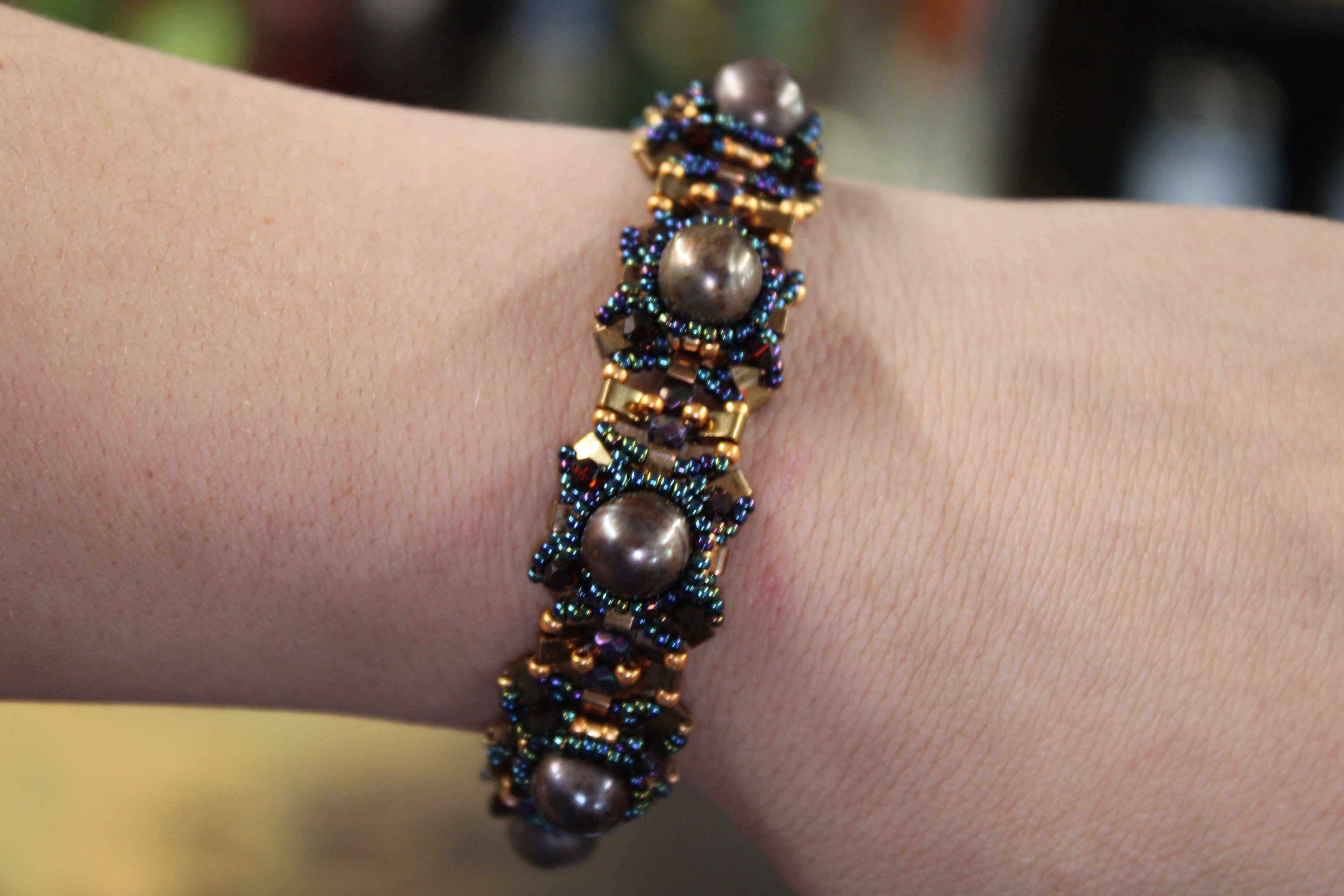 Cultured Pearl in Beaded Gold and Blue Bracelet