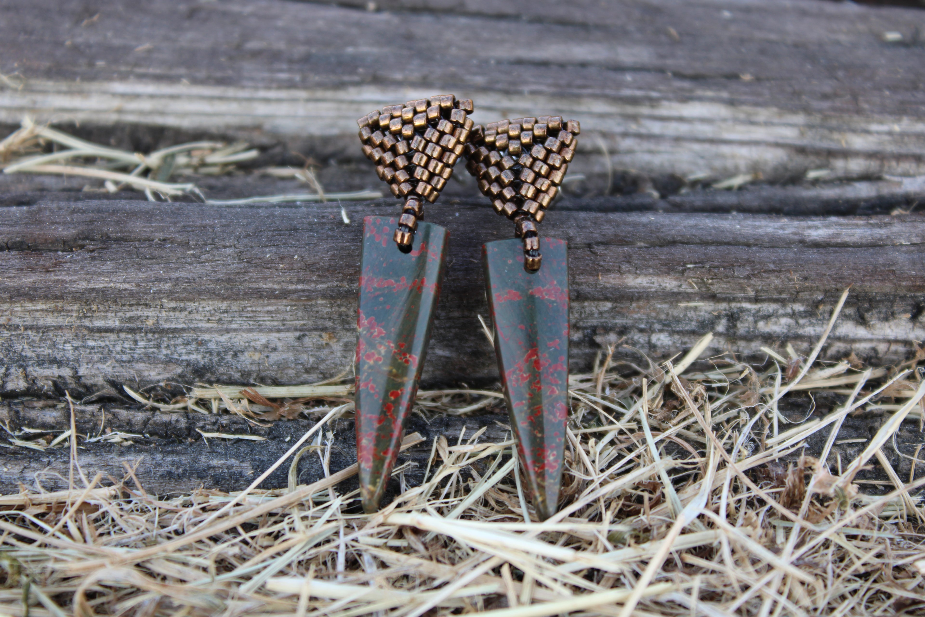 Short Red Creek Jasper Spikes