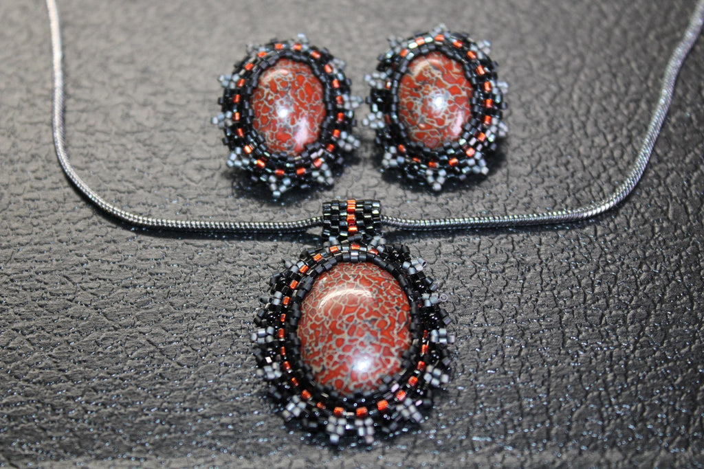 Red Gembone Beaded Pendant Necklace
