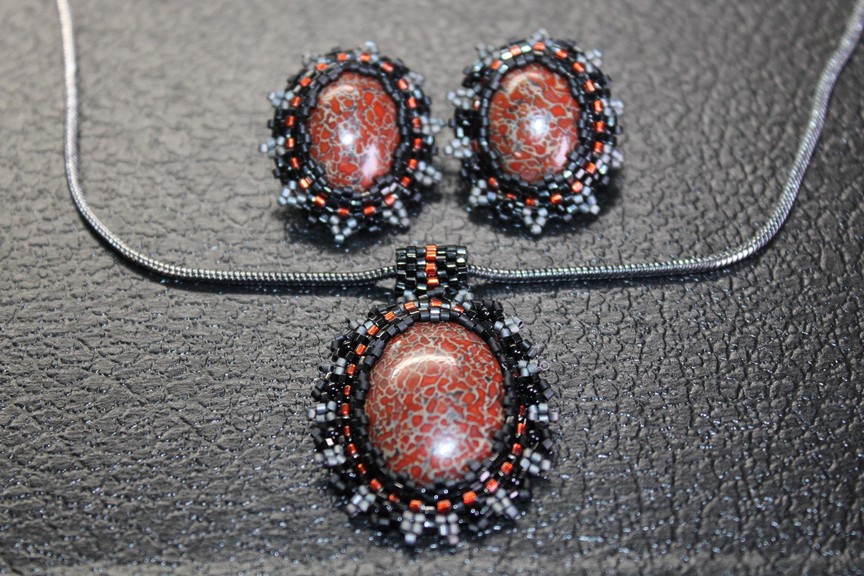 Red Gembone Beaded Pendant Necklace