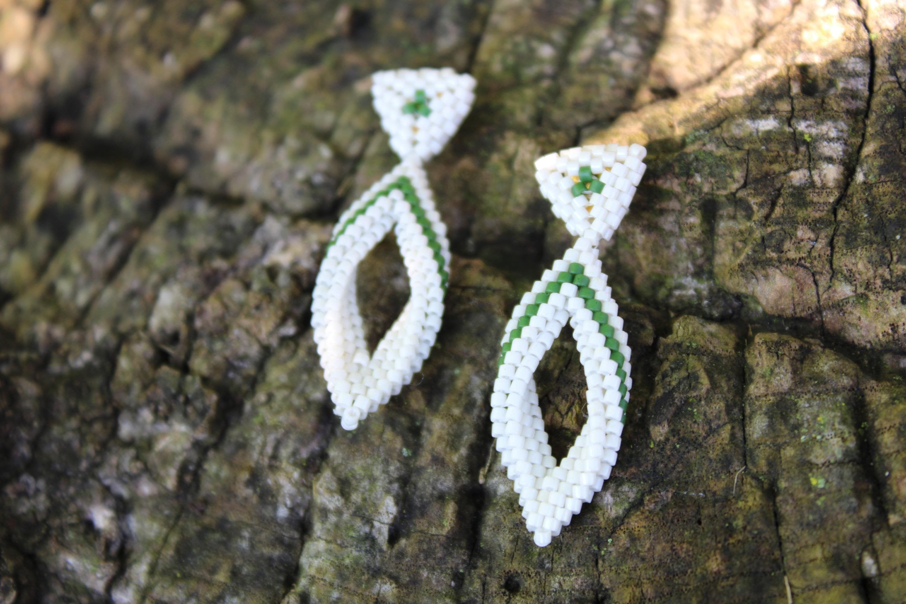 Small Green and White Peyote Twist Earrings