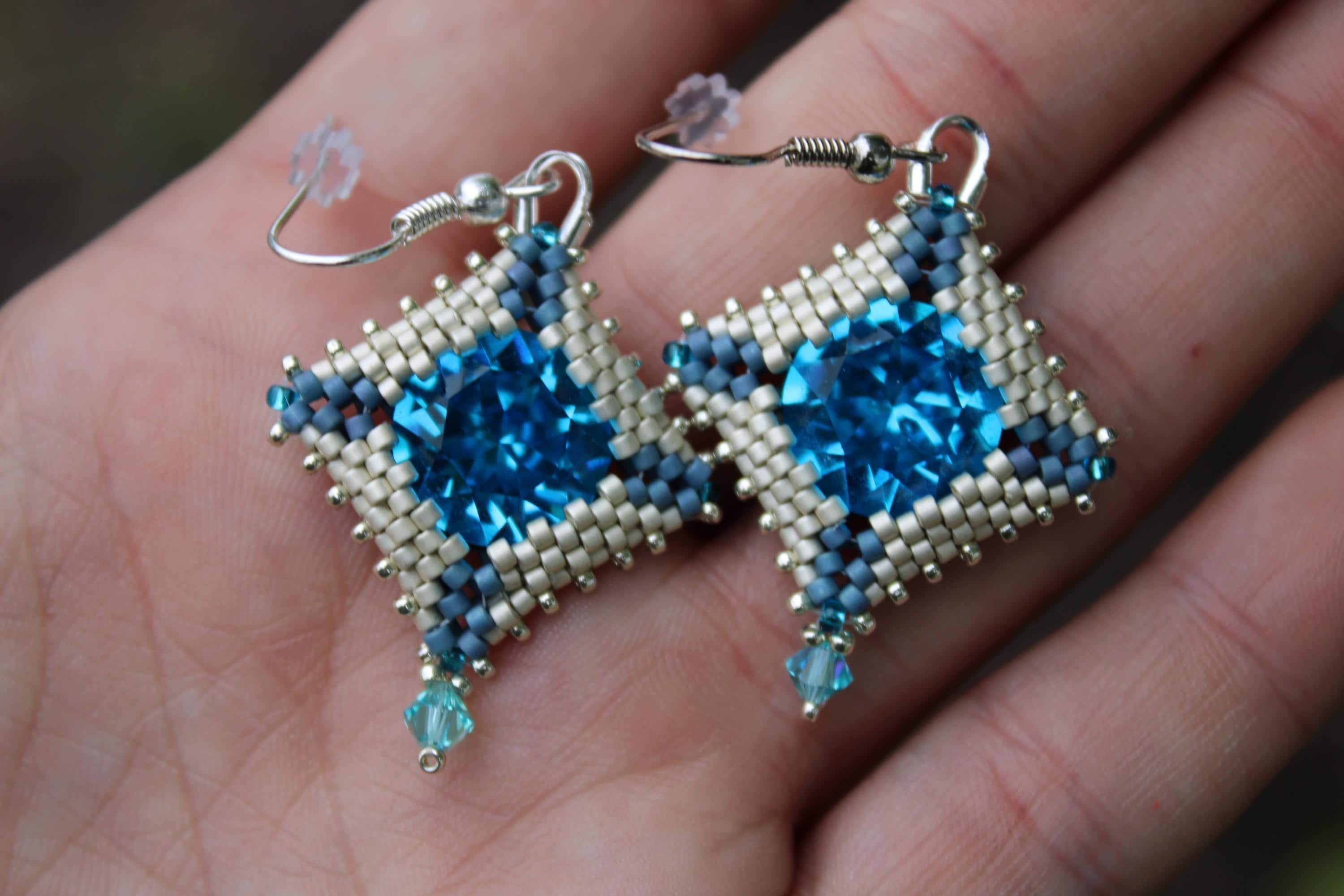 Silver Blue Chaton Earrings