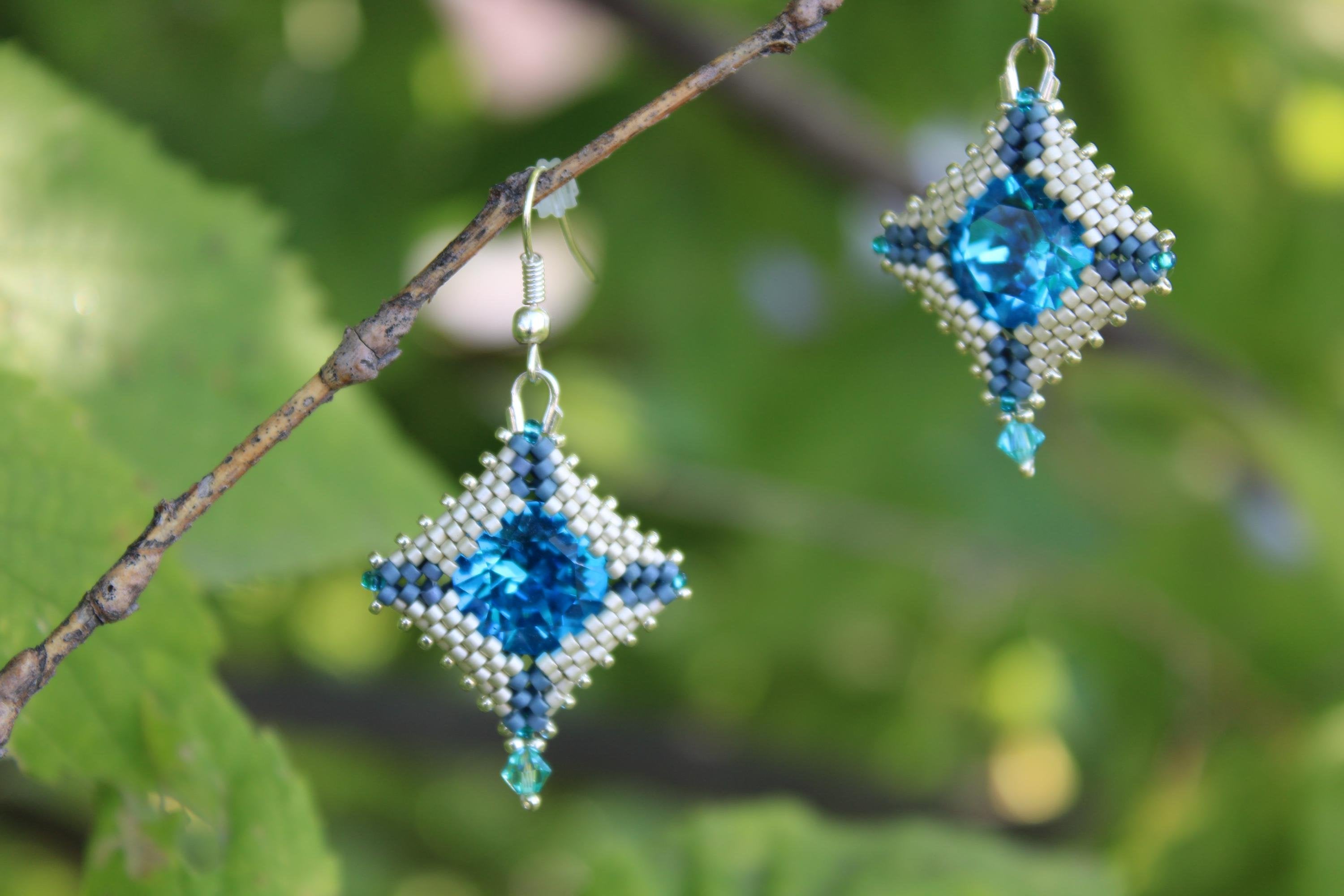 Silver Blue Chaton Earrings