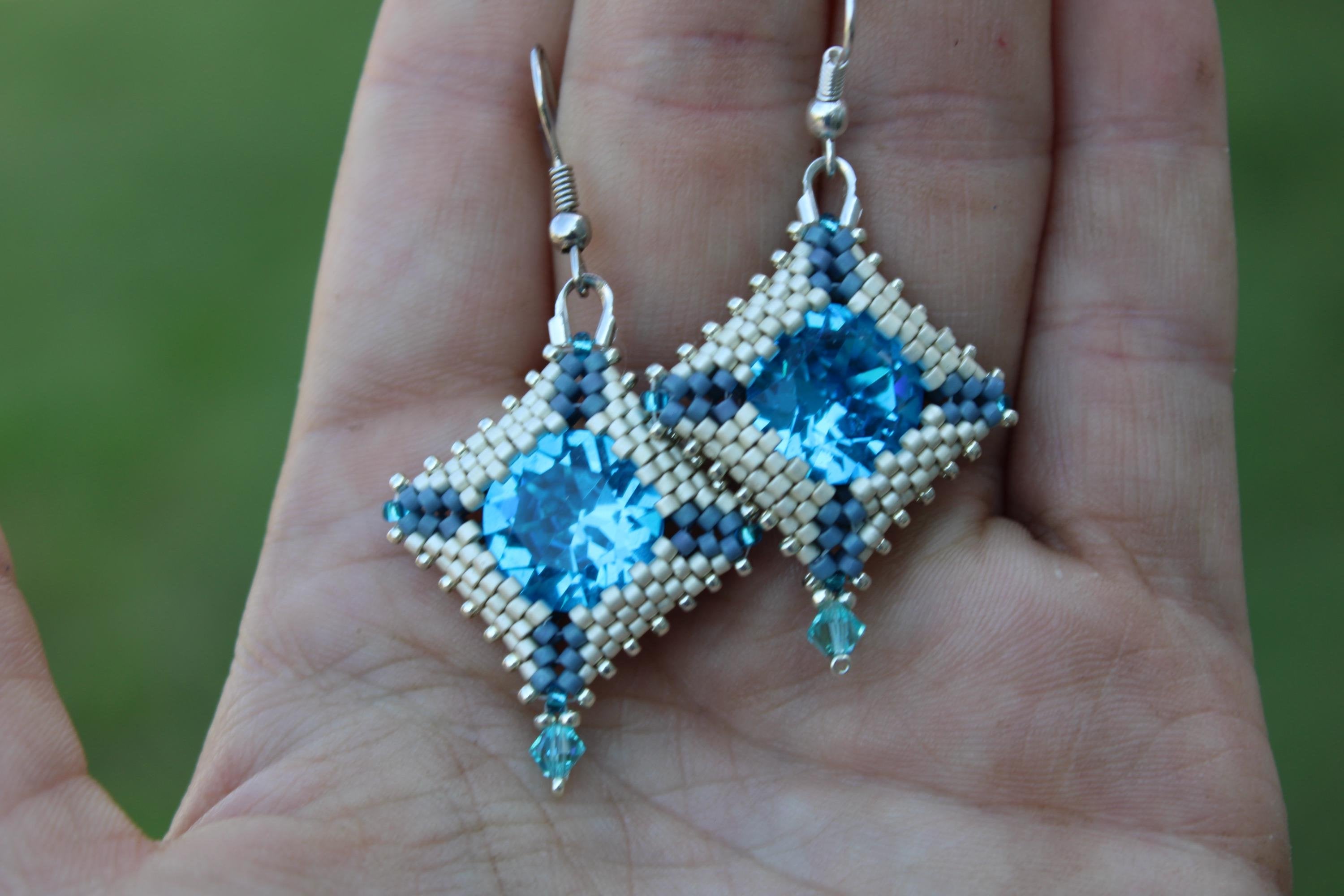 Silver Blue Chaton Earrings
